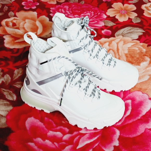 Nike Air Zoom Gaiadome Gore-Tex Lace-Up Bbots Size 7 Men/8.5 Women - Picture 2 of 12